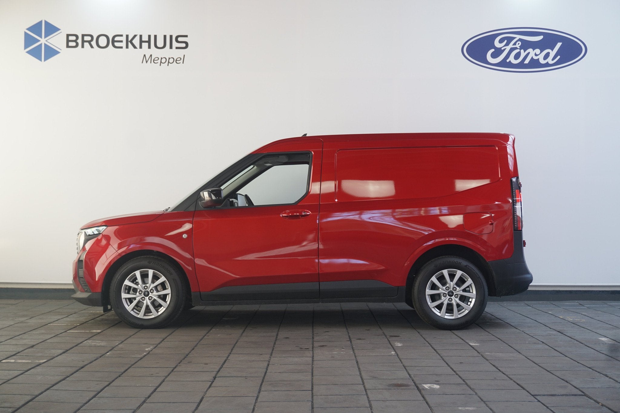 Ford Transit Courier Limited 1.0 EcoBoost, Auto's, Bestelauto's, 12 maanden, Gebruikt, Euro 6, Bedrijf