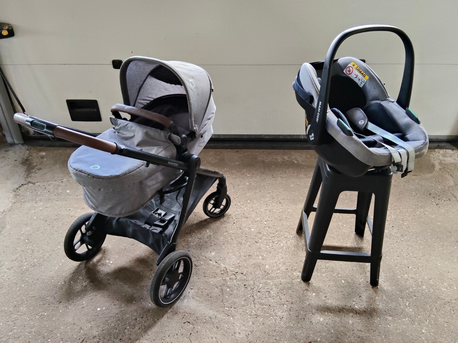 Maxi Cosi Zelia S Trio: Onderstel, Reiswieg, Wandelwagen, Kinderen en Baby's, Autostoeltjes, Ophalen, 0 t/m 18 kg, ., Maxi cosi
