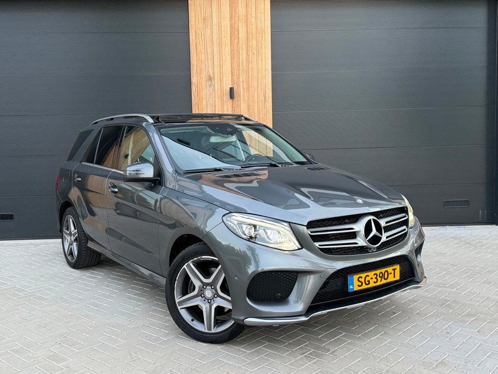 Mercedes-Benz GLE-klasse 350d 4MATIC AMG (bj 2017) PANO|LEER, Auto's, Mercedes-Benz, Automaat, 15 km/l, Gebruikt, GLE