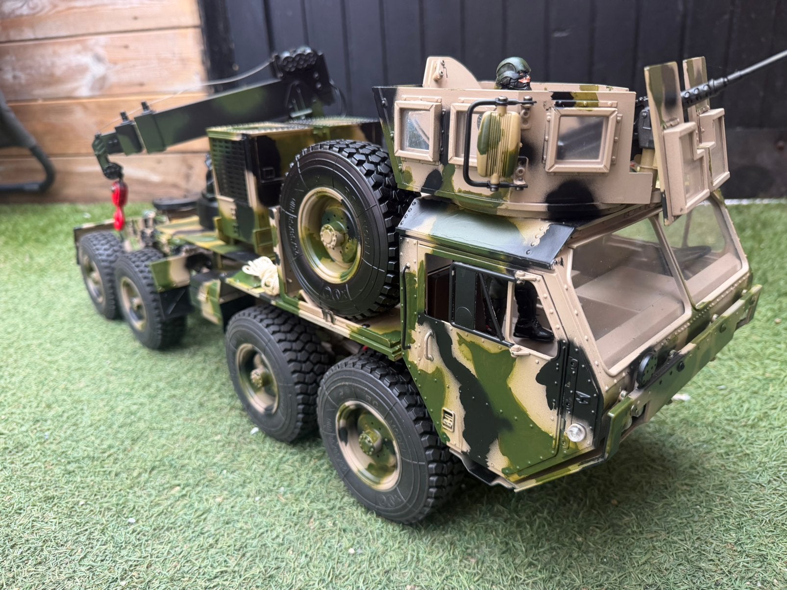 Rc crawler 1:12 8wd legertruck kraan geluid verlichting, Ophalen, Zo goed als nieuw