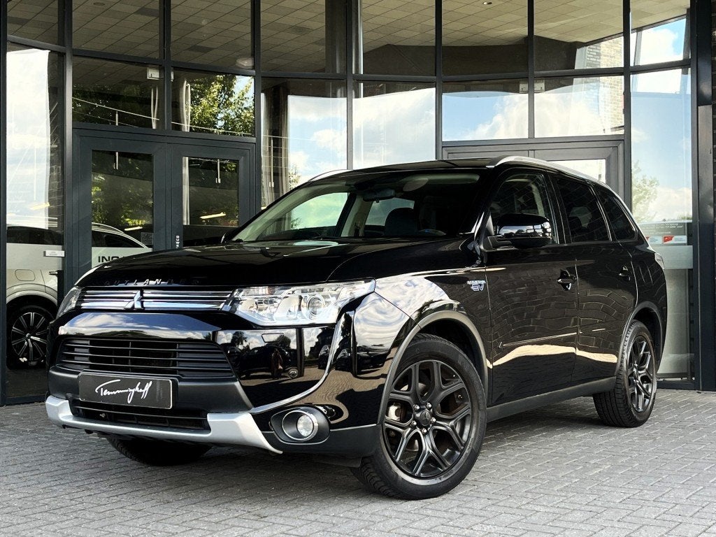 Mitsubishi OUTLANDER 2.0 PHEV INST - LEDER - SCH./KANT.DAK -, Zwart, Bedrijf, Vierwielaandrijving, Hybride Elektrisch/Benzine