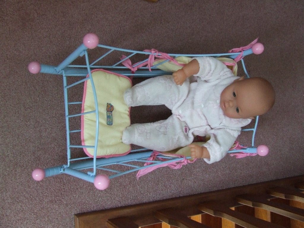 Zapf Chou Chou metalen poppenbed zeer net, Ophalen, Gebruikt, Babypop