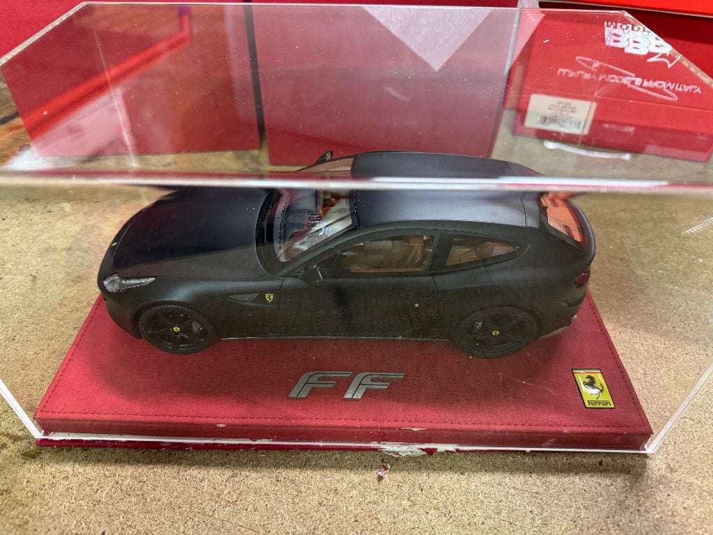 Ferrari FF van BBR 1/18, Hobby en Vrije tijd, Ophalen of Verzenden, Nieuw, Auto, Overige merken