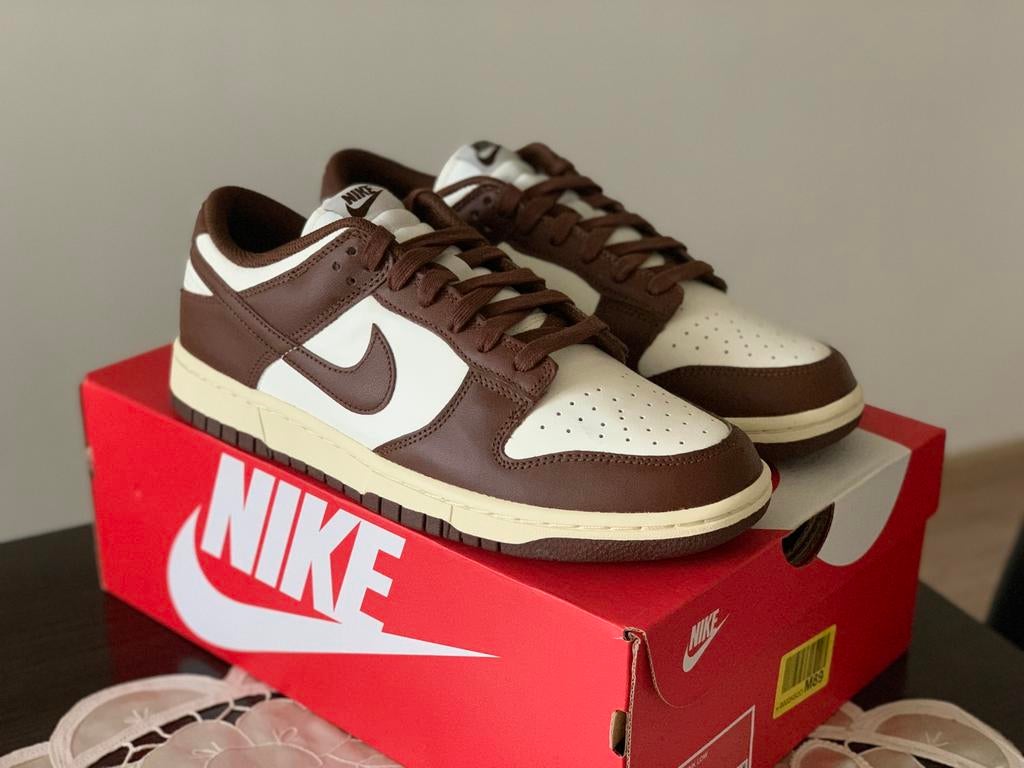 Nike Dunk Low Cacao Maten 40.5 en 42, Kleding | Heren, Schoenen, Bruin, Nieuw, Ophalen of Verzenden, Sneakers of Gympen