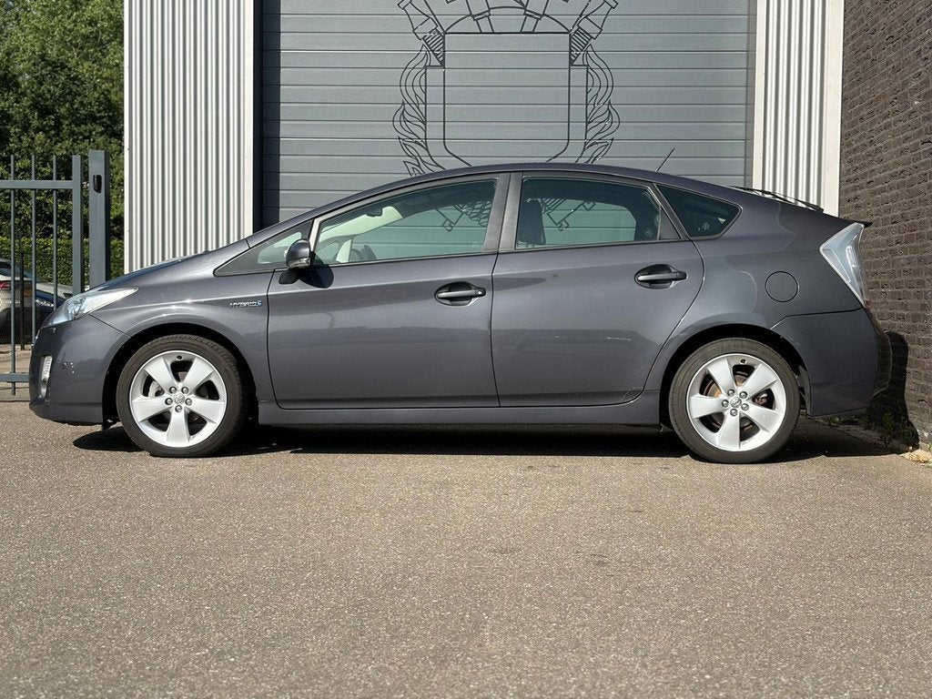 Toyota Prius 1.8 Dynamic Camera|Automaat|Ecc, Stof, Gebruikt, 4 cilinders, Parkeersensor