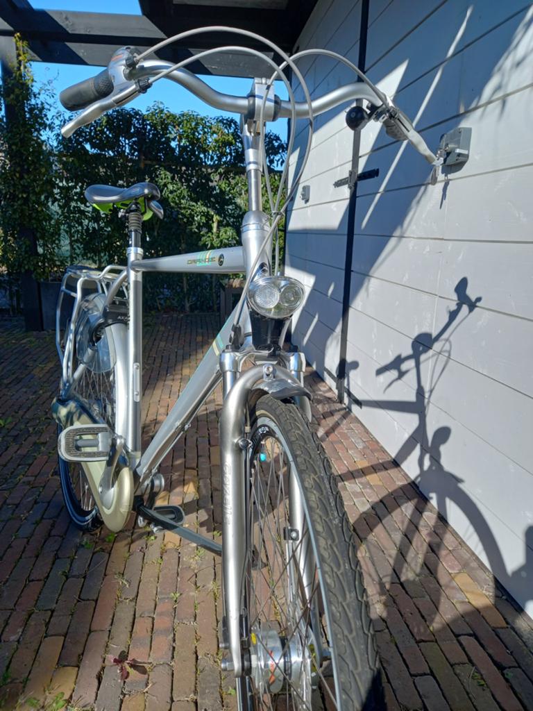 Gazelle fiets, zilverkleurig, met 8 versnellingen, Fietsen en Brommers, Gebruikt, Versnellingen, Ophalen of Verzenden, Gazelle