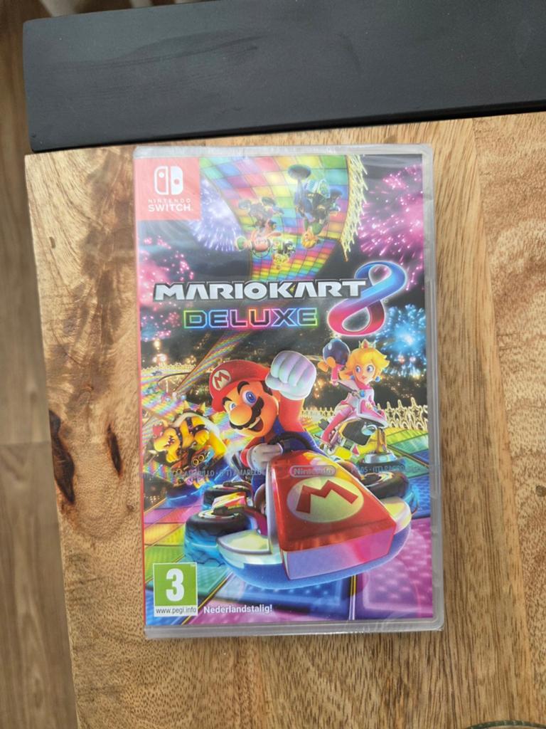 Mario Kart 8 Deluxe in folie - Nintendo Switch, Spelcomputers en Games, Games | Nintendo Switch, Racen en Vliegen, Nieuw, Ophalen of Verzenden