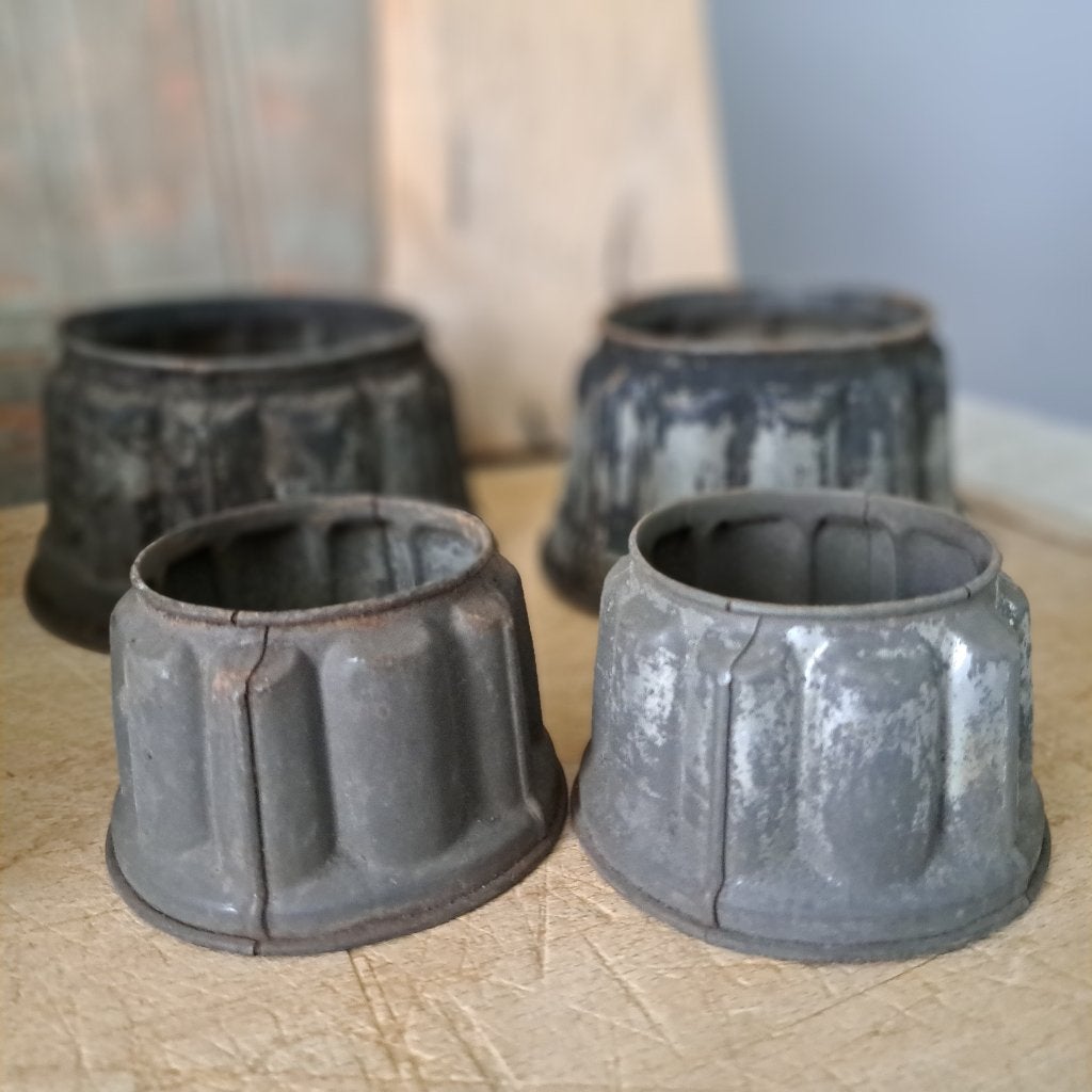 OPRUIMING Oude brocante bakspullen pasteivorm bakvorm Etage3, Gebruikt, ., Ophalen of Verzenden, .