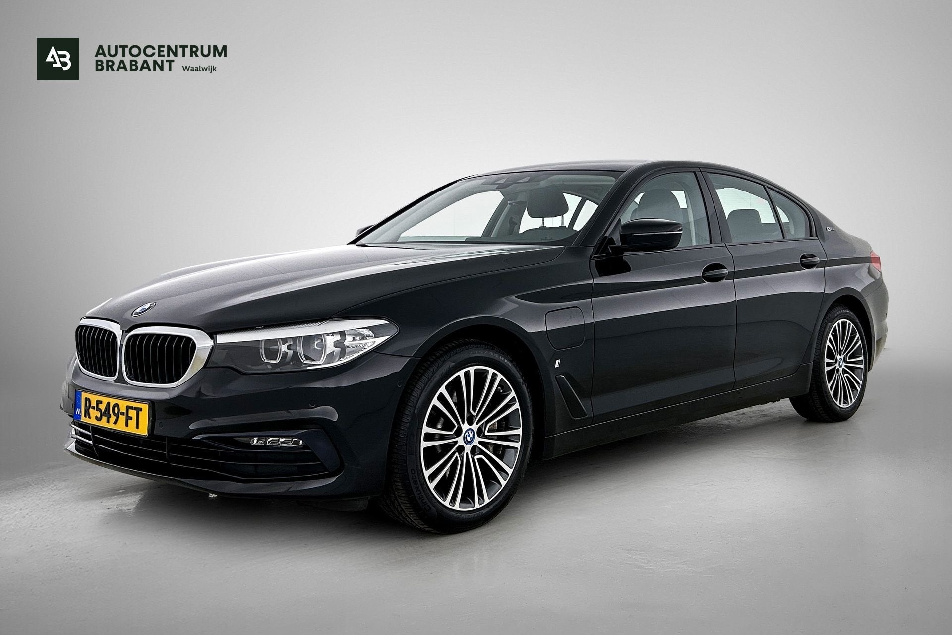 BMW 5-serie 530e iPerformance High Executive(Dealer OnderH,, Automaat, 1998 cc, Achterwielaandrijving, Gebruikt