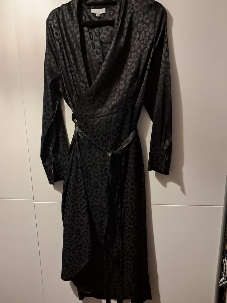 Zwarte overslag jurk maat 46, Never fully dressed, Zwart, Maat 46/48 (XL) of groter, Nieuw