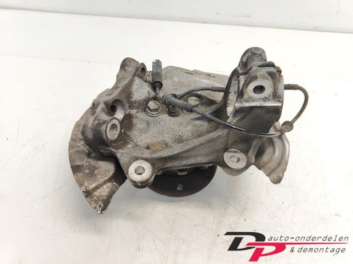 Fusee rechts-voor van een BMW 1-Serie, Gebruikt, -, -, Ophalen of Verzenden