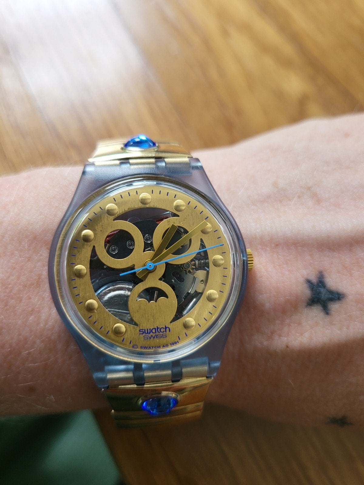 Swatch Polshorloge met Gouden Bandje, Ophalen of Verzenden, Swatch