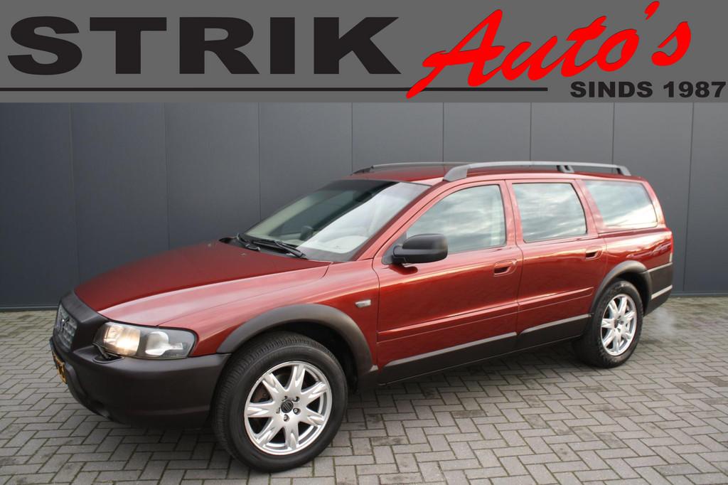 Volvo V70 Cross Country 2.4 T Comfort Line AUTOMAAT - KOPPAK, Auto's, Automaat, Beige, 1657 kg, 2435 cc