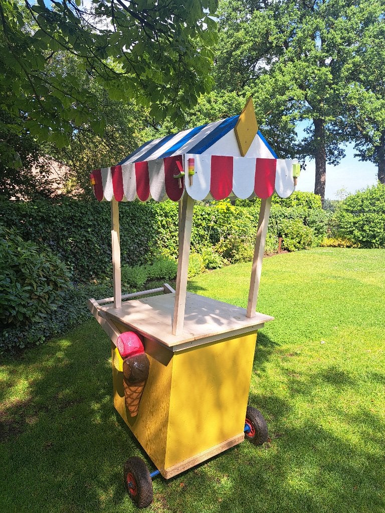 ijskar decoratie wagen, Ophalen, Zo goed als nieuw
