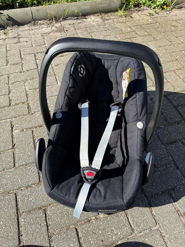 Maxi Cosi Pebble pro zwart met 2wayfix Isofix base, Kinderen en Baby's, Autostoeltjes, Ophalen, Gebruikt, Zijbescherming, Isofix