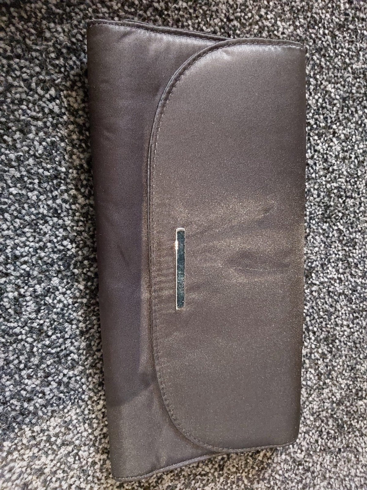 Elegante avondtasje, Ophalen