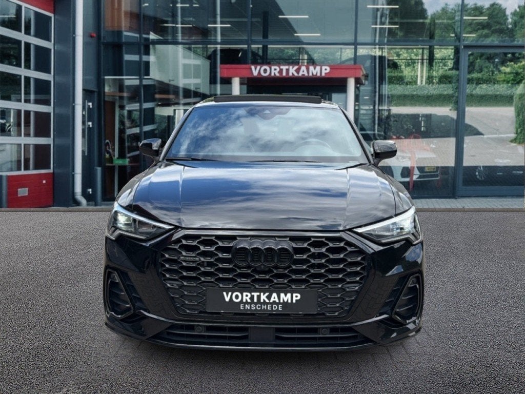 Audi Q3 Sportback 45 TFSI QUATTRO S LINE LEDER/PANO-DAK/360C, 12 maanden, Gebruikt, Euro 6, Leder
