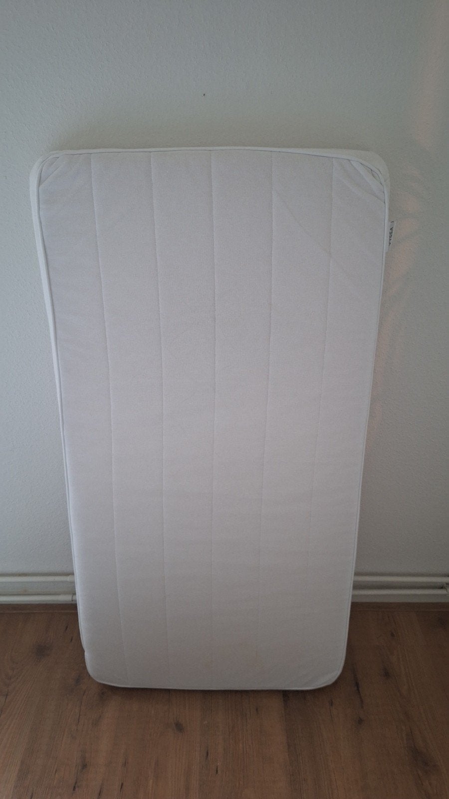 Zo goed als nieuw IKEA Vyssa ledikant matras, Ophalen, 70 cm of minder, 190 cm of minder, Zo goed als nieuw