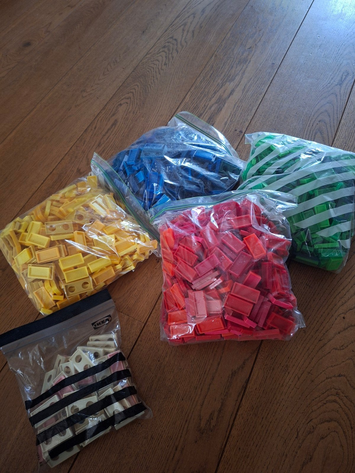 Grote set domino in diverse kleuren met accessoires, Ophalen of Verzenden, Gebruikt, Bouwen