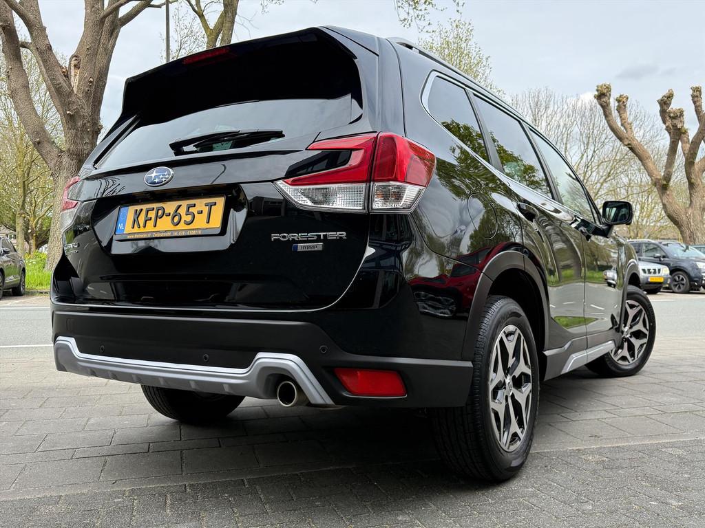 Subaru Forester 2.0i e-BOXER 150pk CVT Premium | Navi | Pano, Auto's, Subaru, 12 maanden, Euro 6, 4 cilinders, Zwart