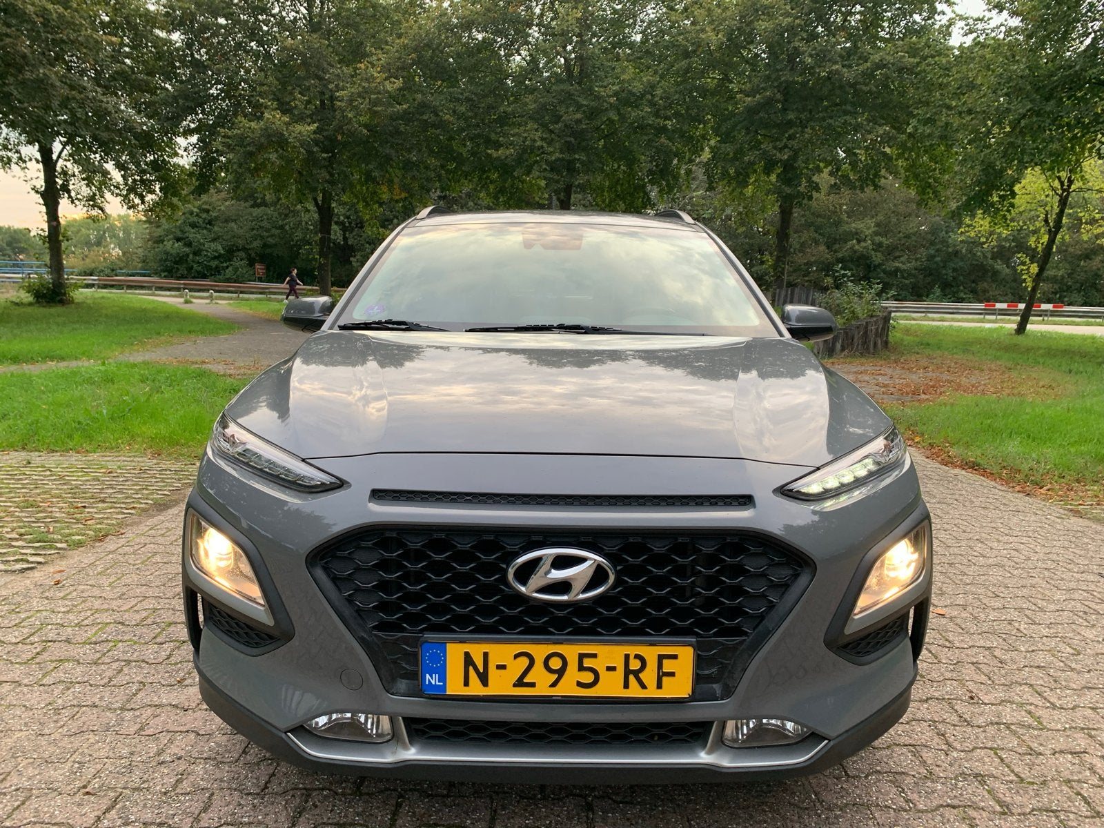 Foto 16 van Hyundai Kona 1.0 T-gdi 120pk 2WD 2020 Grijs inruil mogelijk