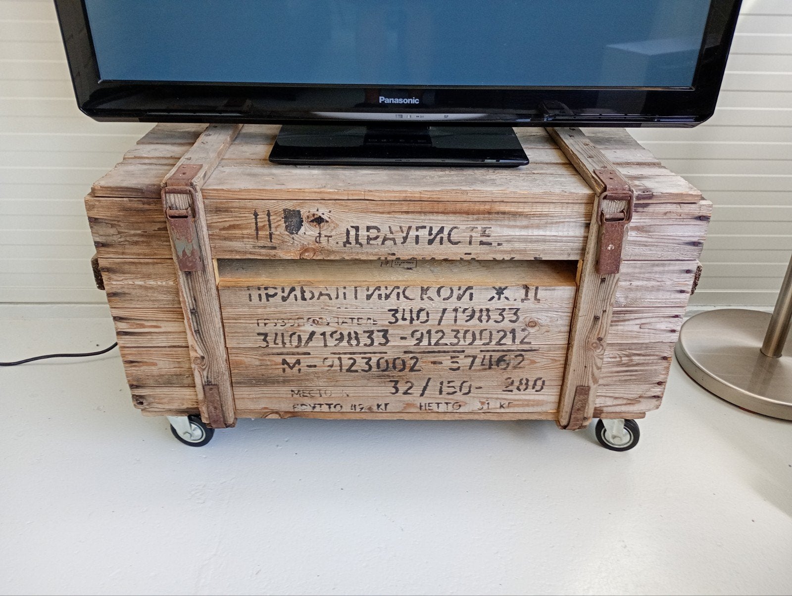 Uniek TV Meubel van Originele Oude Kist - Handgemaakt, Ophalen, Gebruikt, Minder dan 100 cm, 25 tot 50 cm