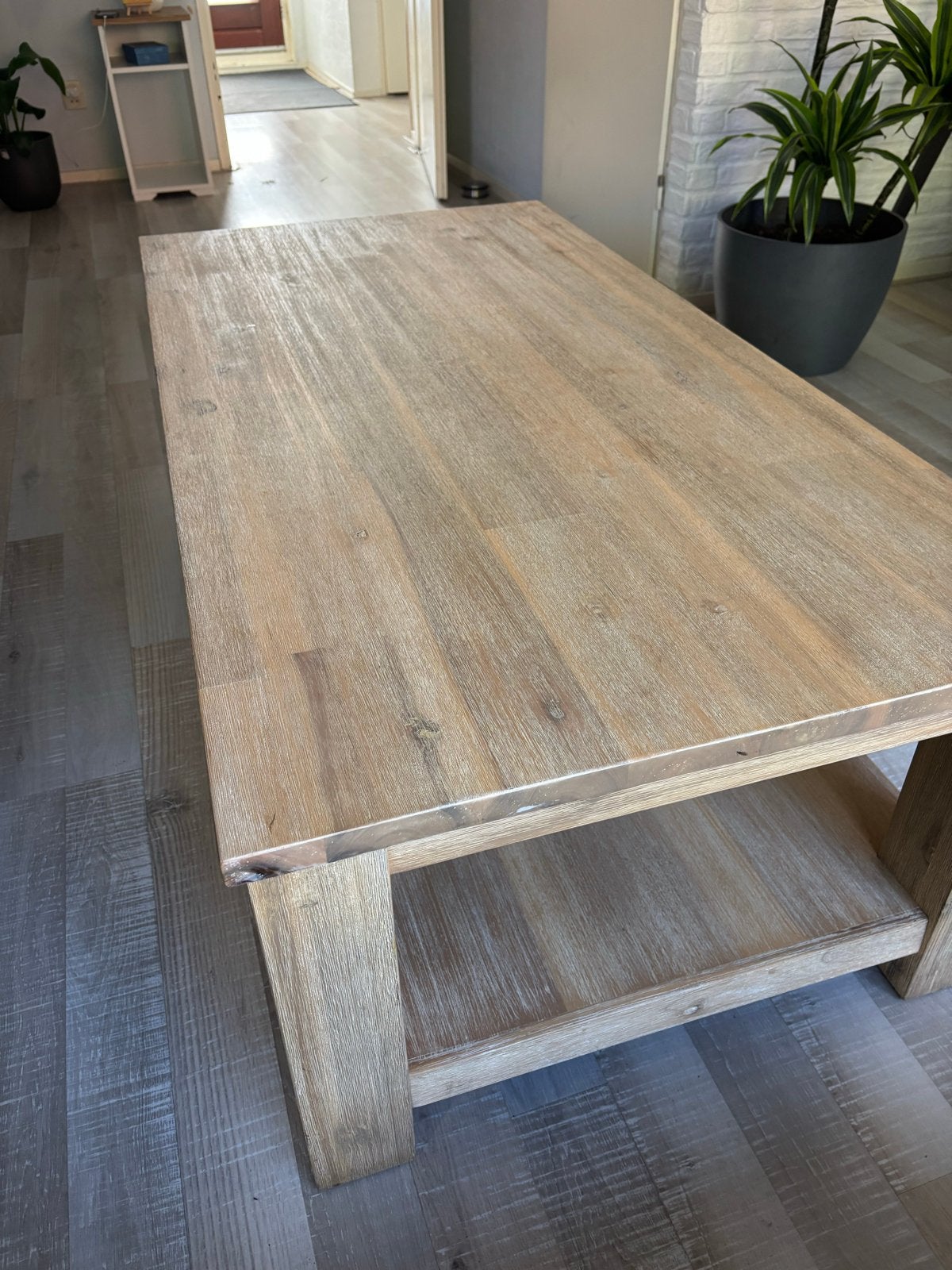 Massief eikenhouten salontafel met opbergplank, Ophalen, Eikenhout, 50 tot 100 cm, Zo goed als nieuw