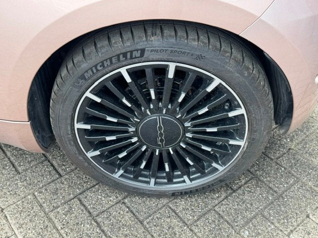 Fiat 500 e 3+1 La Prima 42 kWh *extra deurtje *topmodel *17", 1300 kg, Gebruikt, 118 pk, Overige kleuren