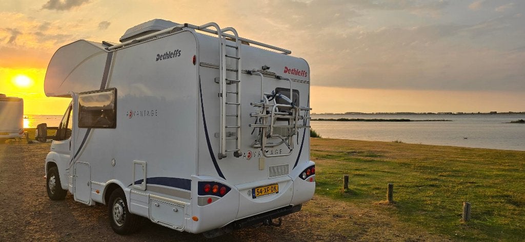 luchtgeveerd Dethleffs Advantage A5831 met veel extra,s, Alkoof, Ringverwarming, Fiat, Treinzit
