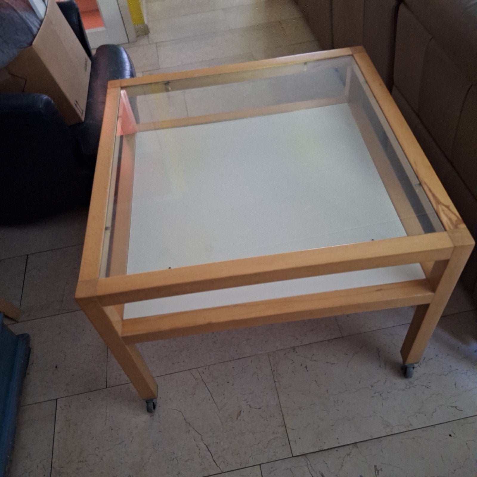 GRATIS AFHALEN GRATIS SALONTAFEL, Huis en Inrichting, Tafels | Salontafels, Ophalen, Gebruikt, 50 tot 100 cm, Vierkant