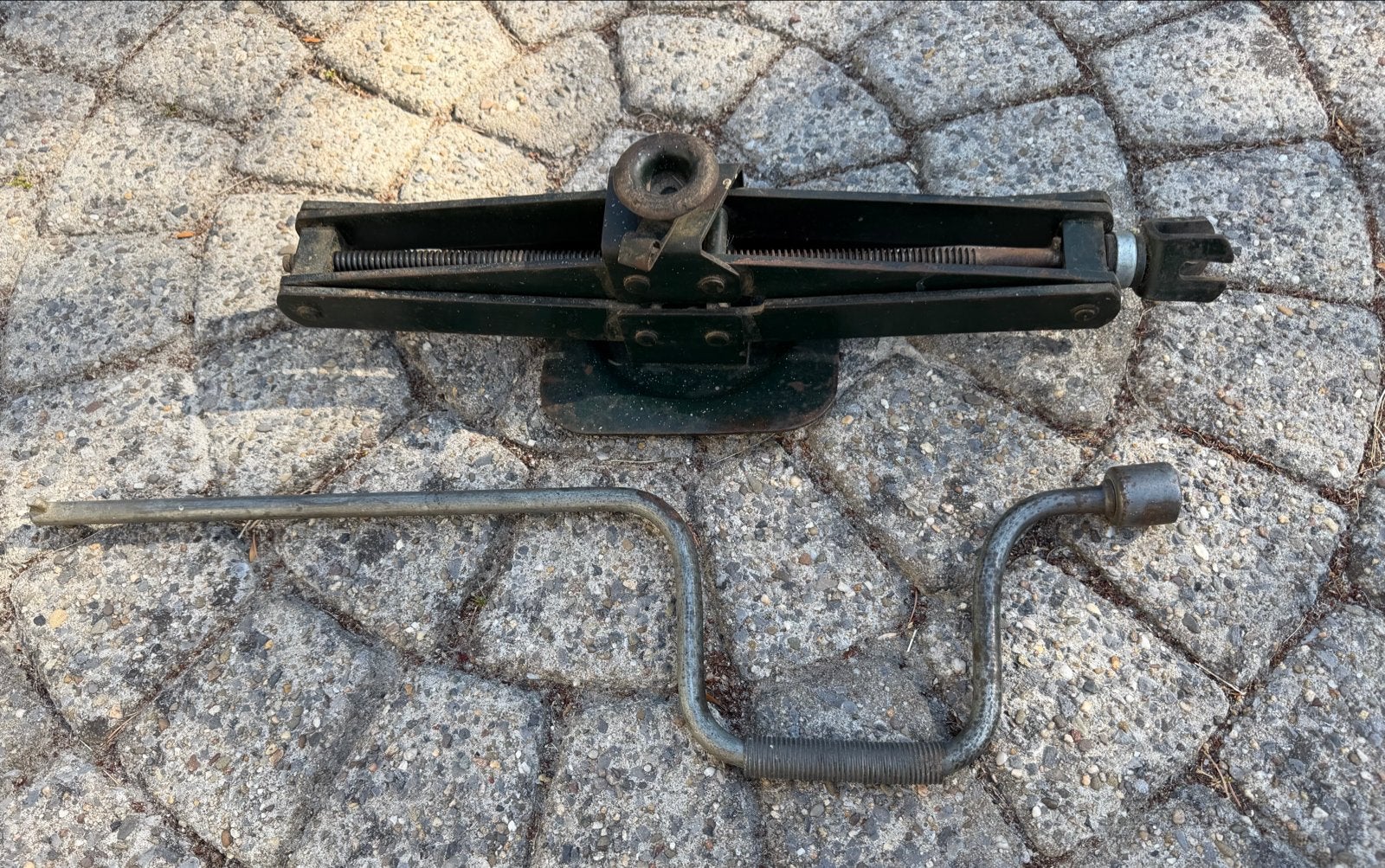 Robuuste Schaarkrik - Ideaal voor bandenwissel, Verzenden, Gebruikt, Mechanisch, Schaarkrik