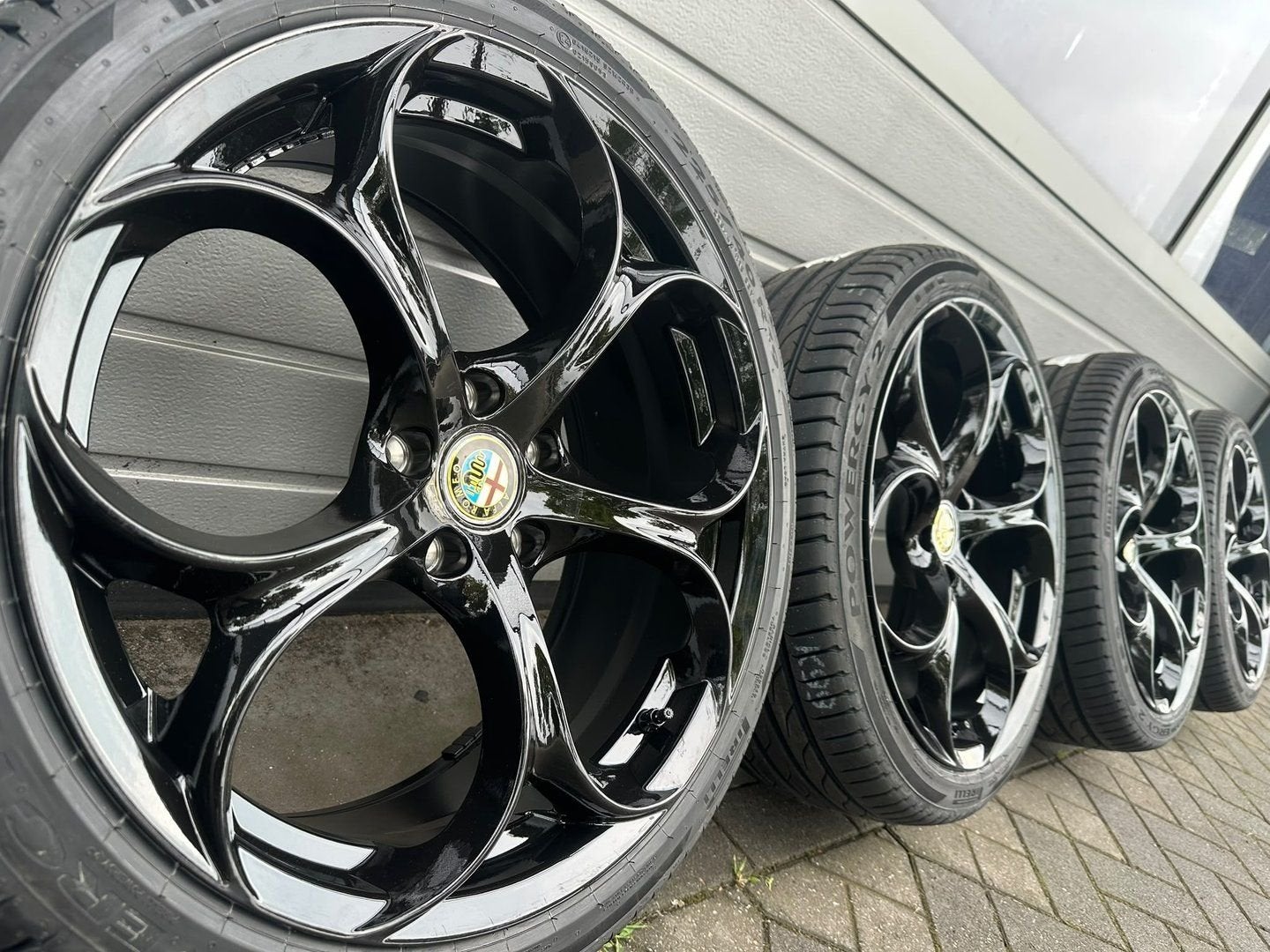 19 inc Alfa Romeo Giulietta Giulia Q 159 Brera velgen banden, Auto-onderdelen, Banden en Velgen, 19 inch, -, -, Banden en Velgen