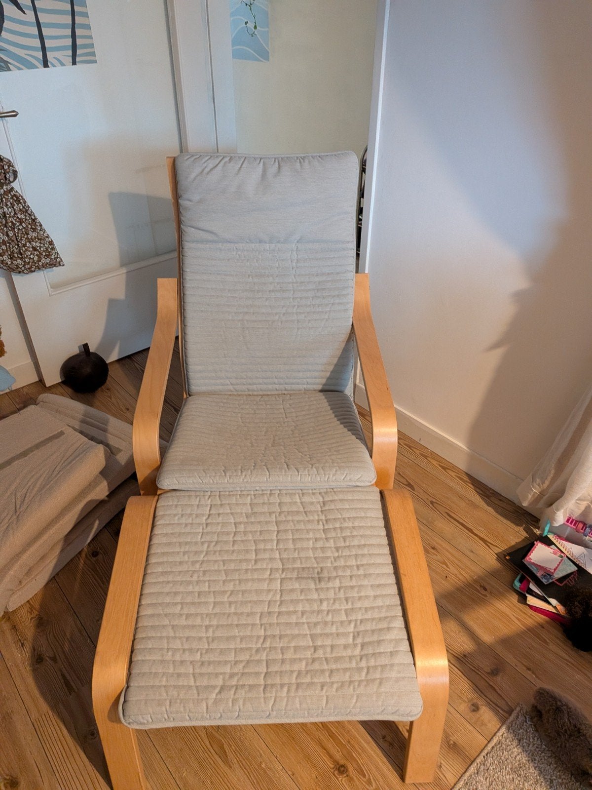 Ikea Poäng stoel met voetenbank en 2 kussensets, Huis en Inrichting, Ophalen, Hout, Zo goed als nieuw, Eén