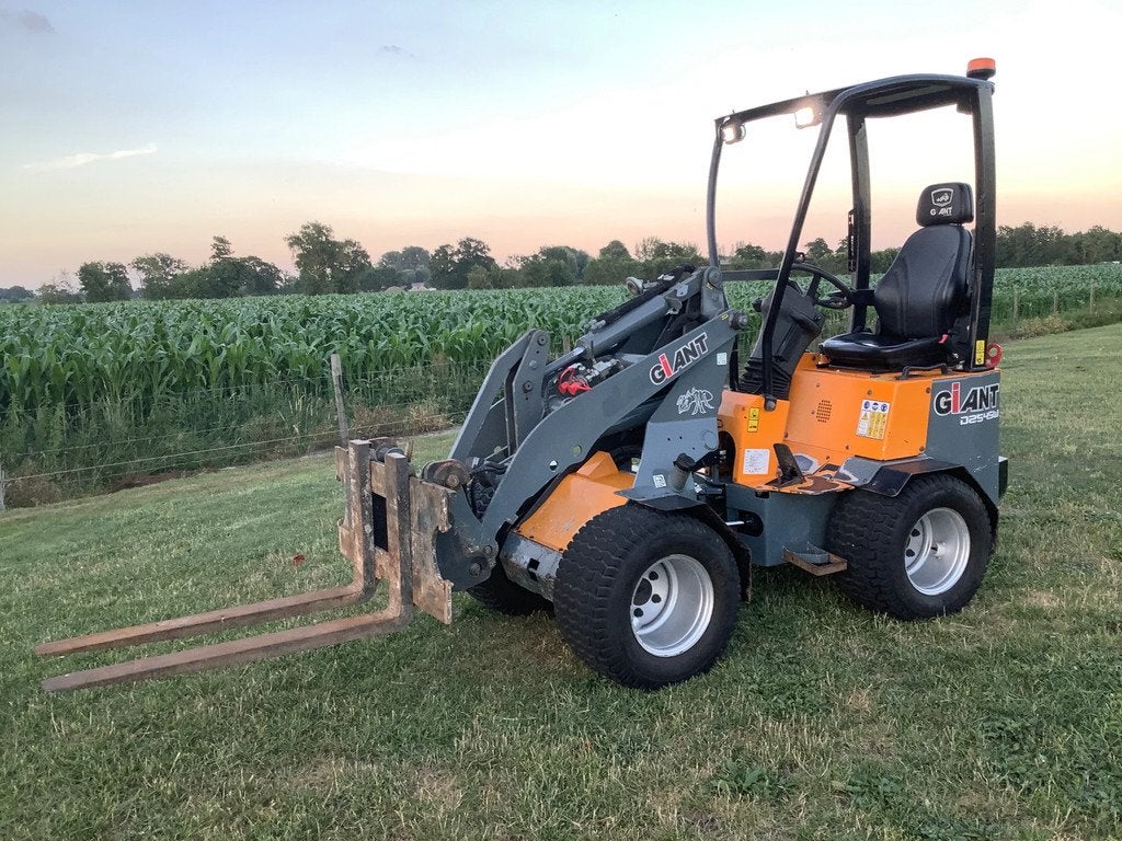 Giant D254sw 2547uur (bj 2016), Wiellader of Shovel