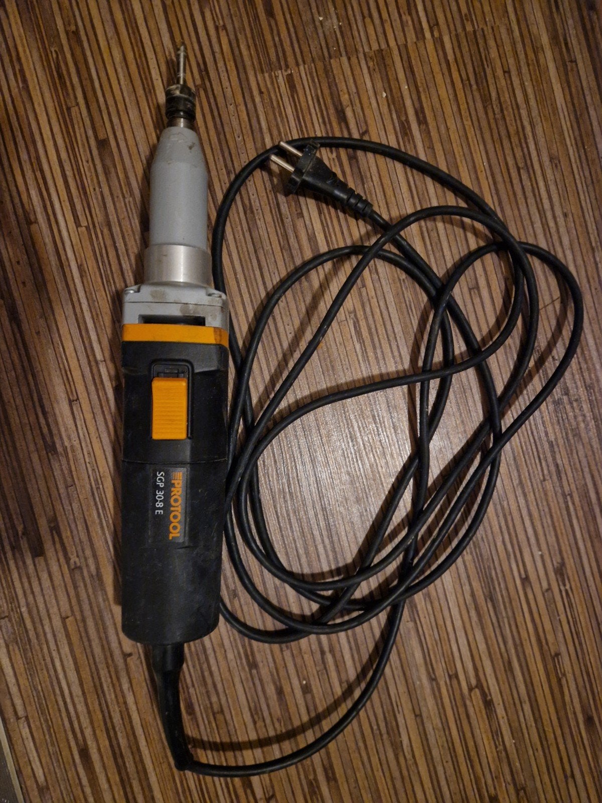 Protool SGP 30-8 E rechte slijpmachine, Ophalen of Verzenden, Minder dan 700 watt, Werkbankslijpmachine