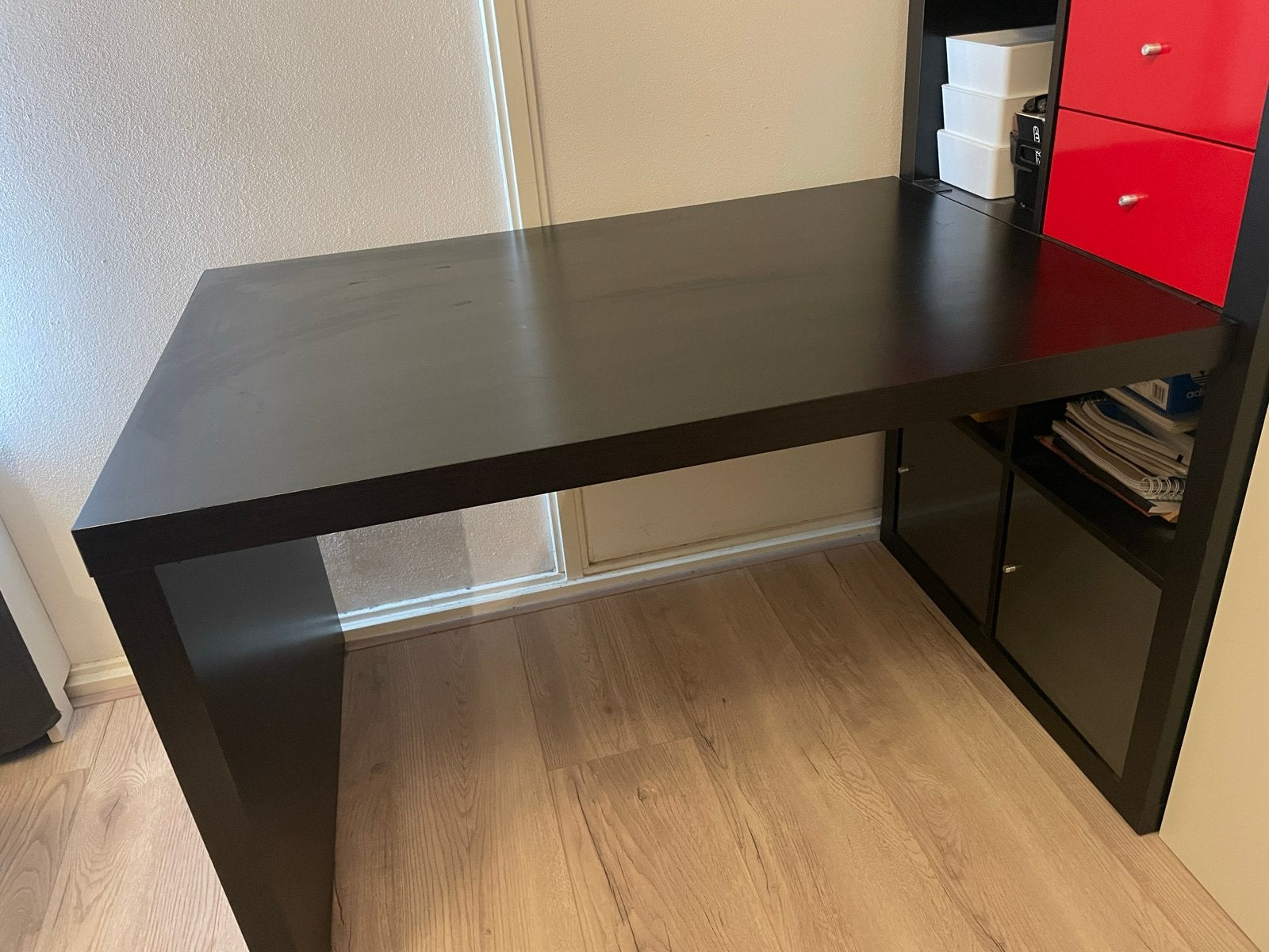 Kalax kast met bureaublad - Handig en netjes, Huis en Inrichting, Bureaus, Ophalen, Gebruikt, Spaanplaat of MDF, IKEA