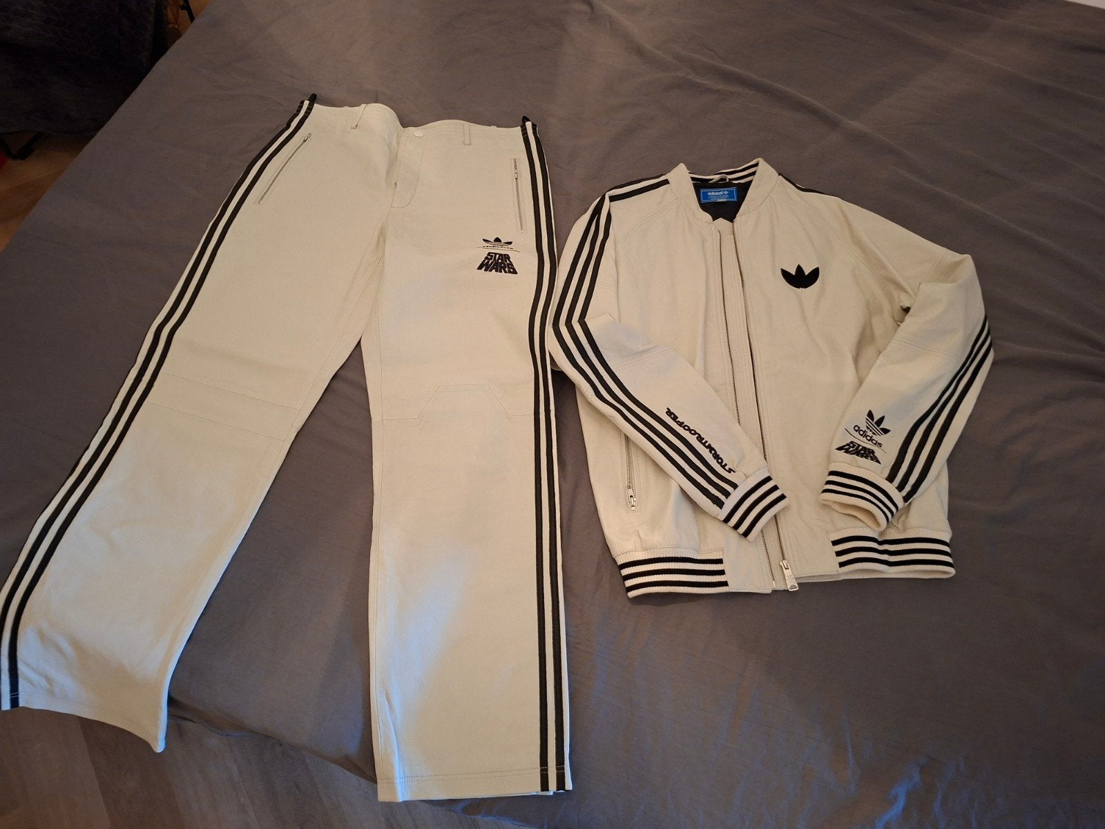 Adidas Star Wars Stormtrooper leren trainingspak maat L, Maat 52/54 (L), Wit, Ophalen of Verzenden, Zo goed als nieuw