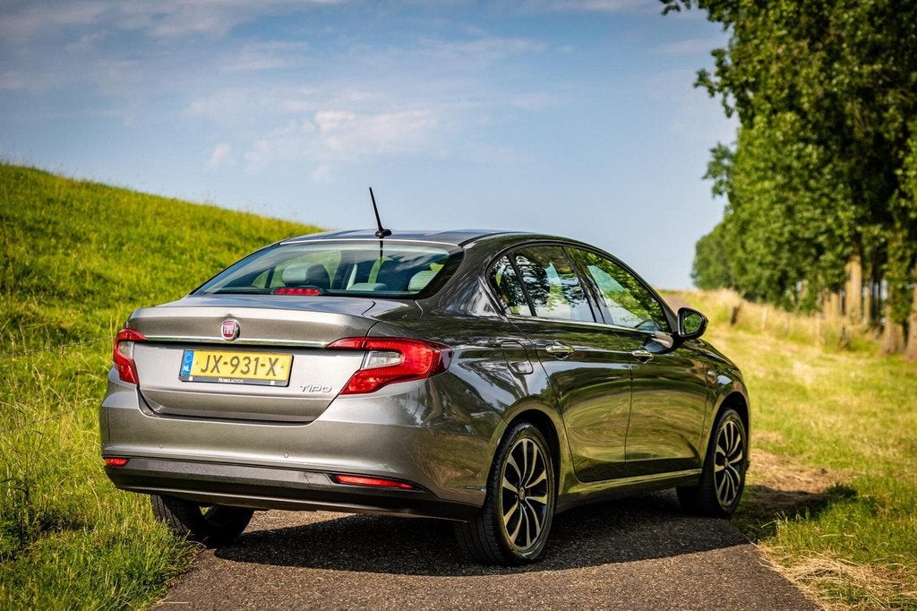 Fiat Tipo 1.4 16V Lounge |Nap |Dist vv |Navi |LM velgen, Auto's, Fiat, Voorwielaandrijving, Gebruikt, Euro 6, Met garantie (alle)