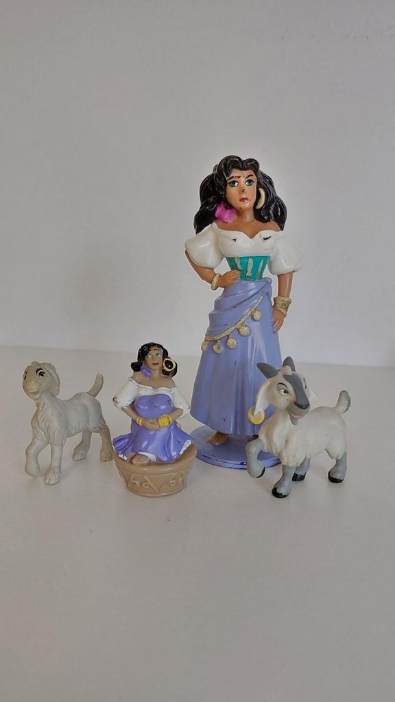 Esmeralda Disney poppetjes, Ophalen of Verzenden, Zo goed als nieuw