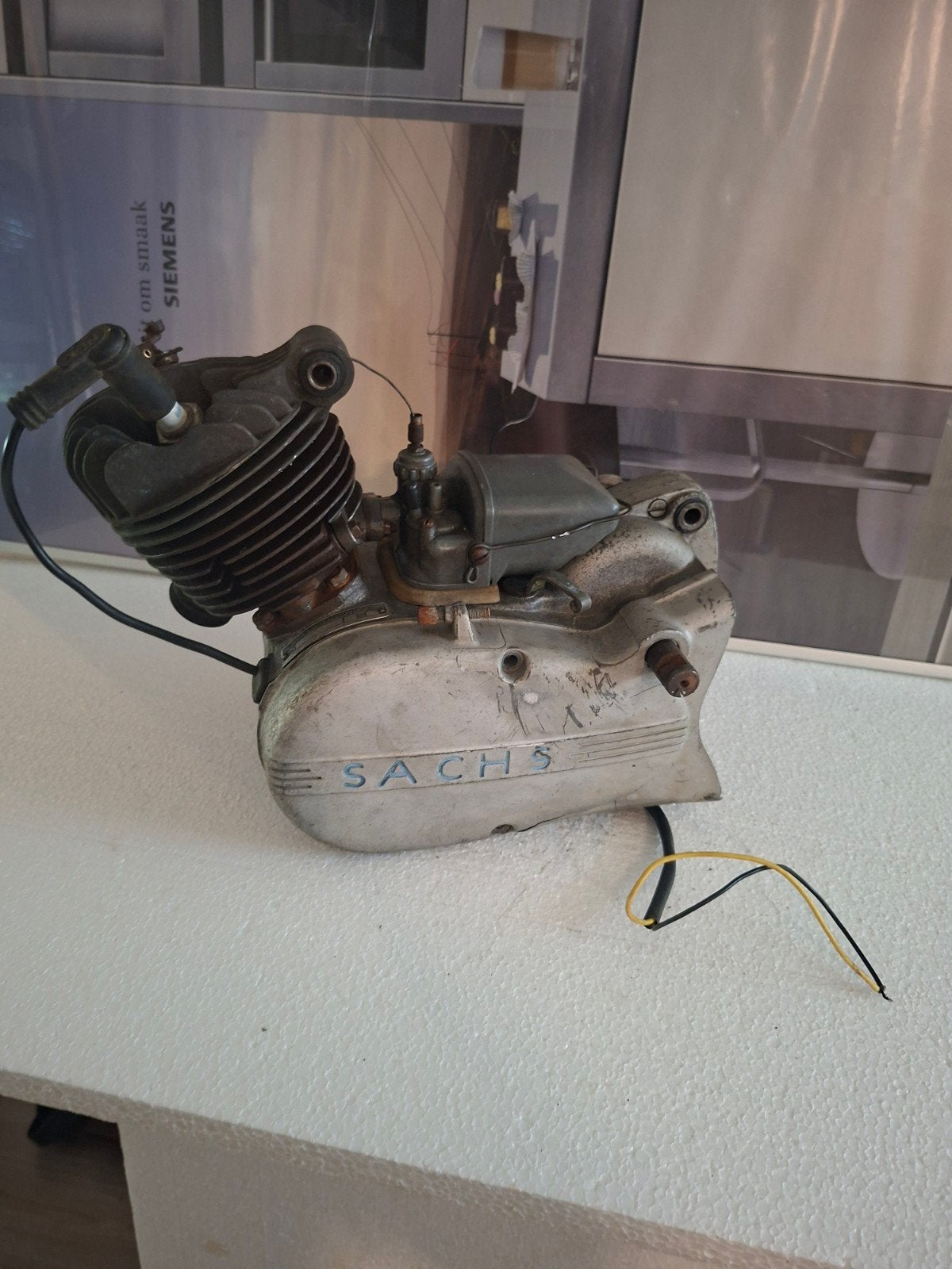 Sachs blok  Oldtimer brommer  lees adv aub, Fietsen en Brommers, Brommeronderdelen | Oldtimers, Ophalen of Verzenden, Gebruikt