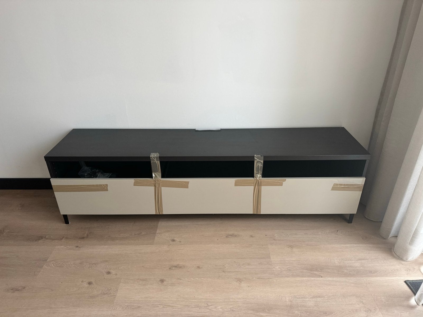 IKEA BESTÅ tv-meubel 180 cm – zwartbruin met lades, Ophalen, Gebruikt, 100 tot 150 cm, Minder dan 100 cm