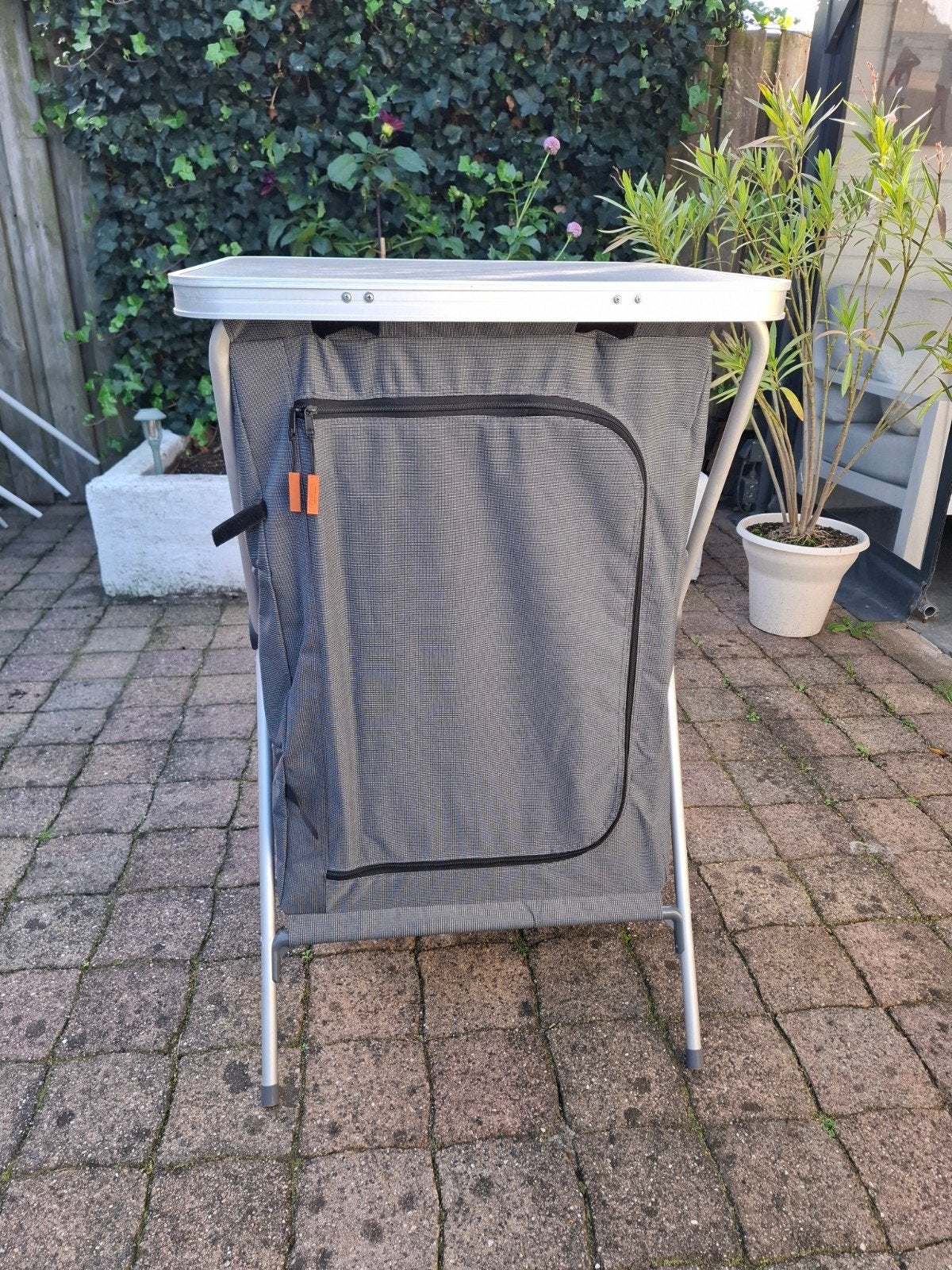 campingkastje, Ophalen, Zo goed als nieuw, Campingkast