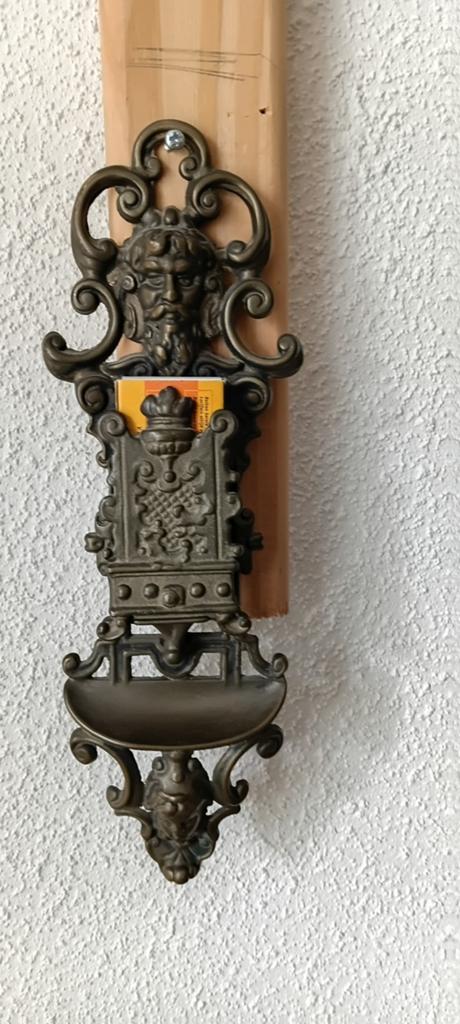 Brocante bronzen luciferhouder voor openhaard/houtkachel, Ophalen of Verzenden, Brons