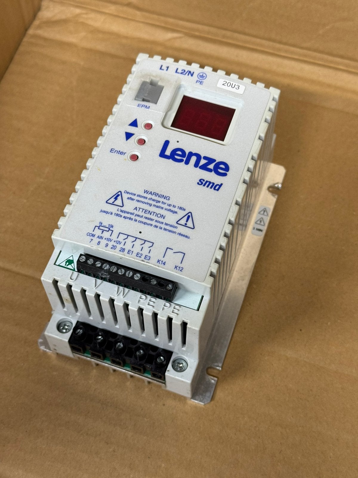 Lenze SMD frequentieregelaar 0,25 en 0,75 kW 1 naar 3 fase, Ophalen of Verzenden, Gebruikt