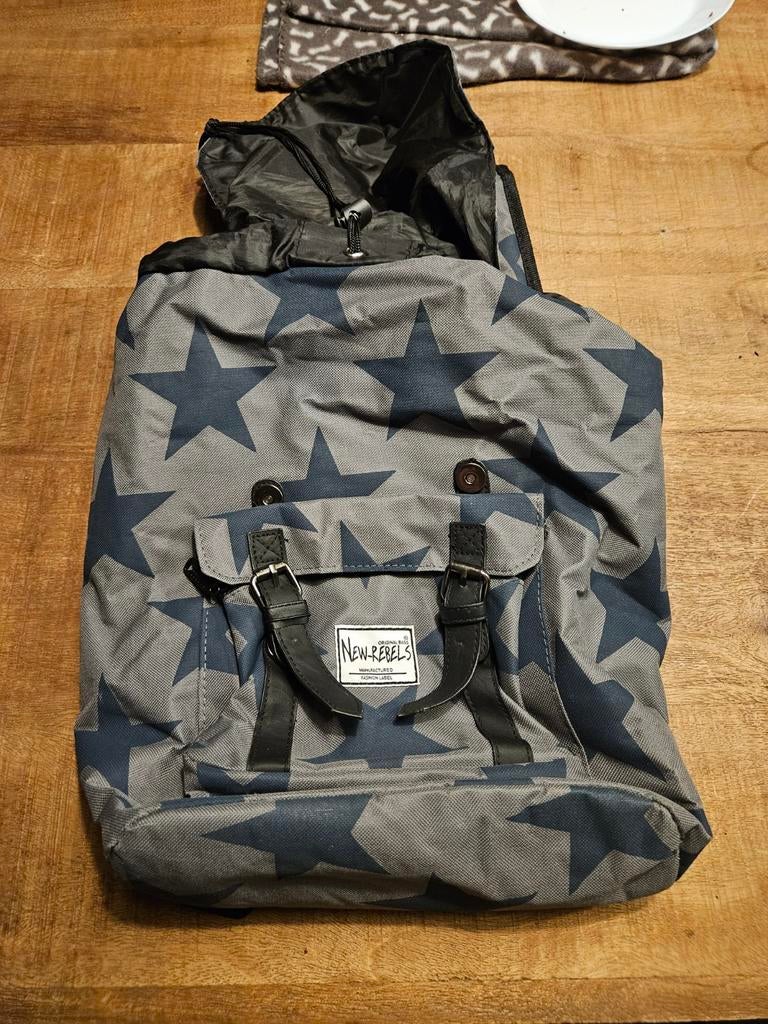 New Rebels rugtas, Sieraden, Tassen en Uiterlijk, Tassen | Rugtassen, Ophalen of Verzenden, Nieuw, Overige merken