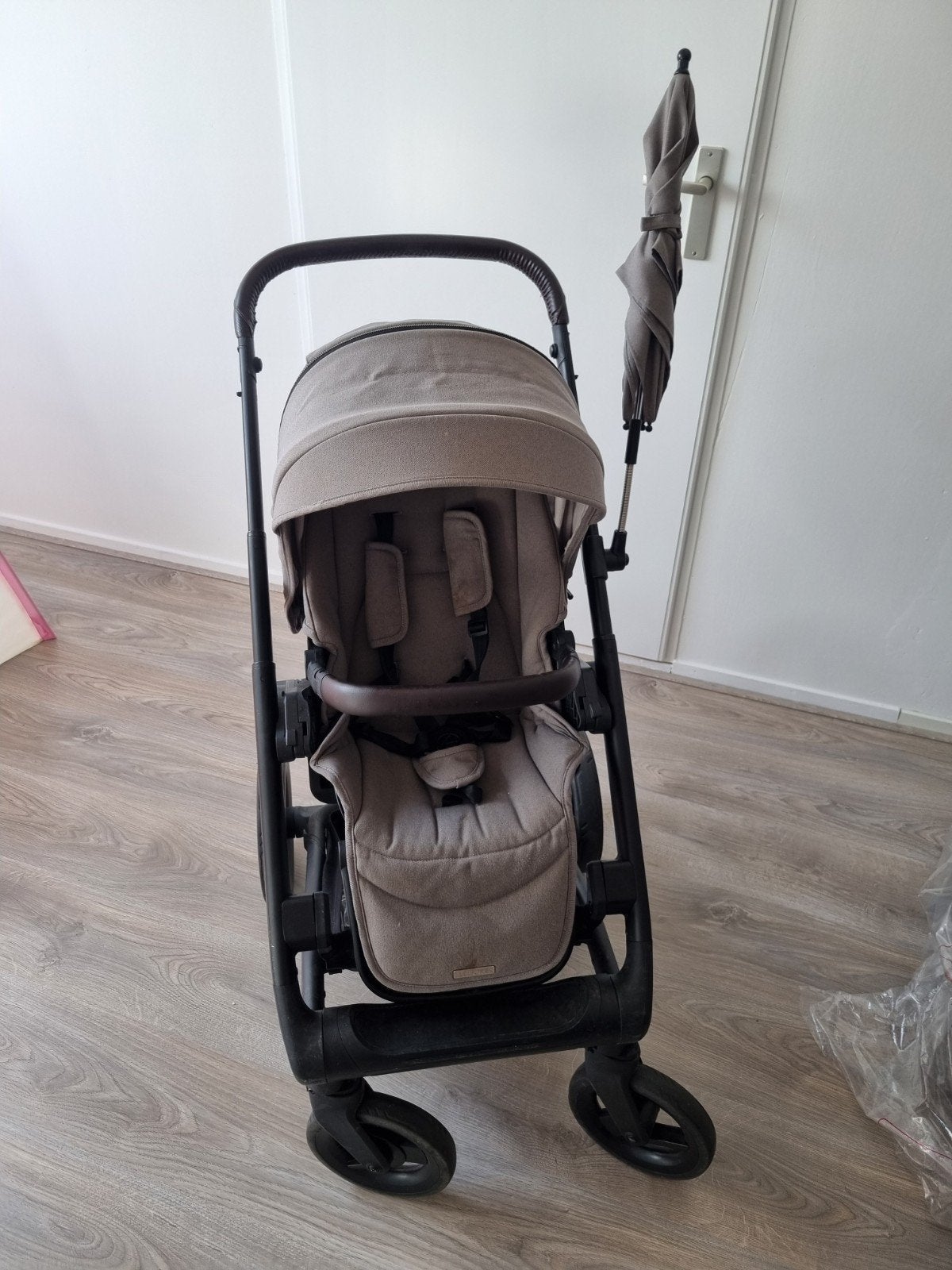Foto 3 van Mutsy Igo kinderwagen met reiswieg en accessoires