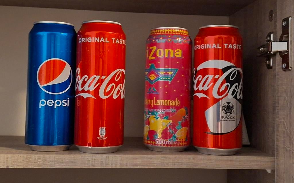ongeopende grote cola blikken uit 2020( 3 italie), Verzamelen, Automaten | Overige, Ophalen of Verzenden