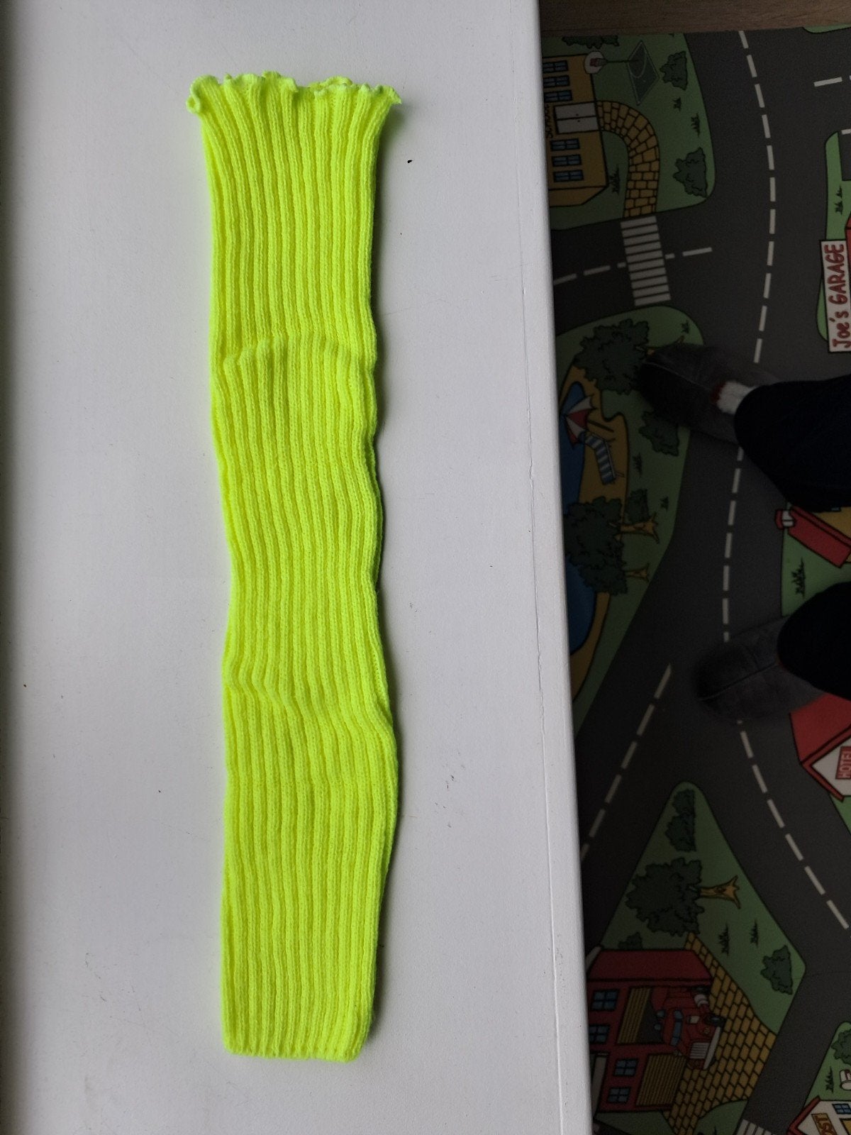 6 paar beenwarmers dames, neon geel, gedragen met carnaval, Ophalen of Verzenden, Gedragen