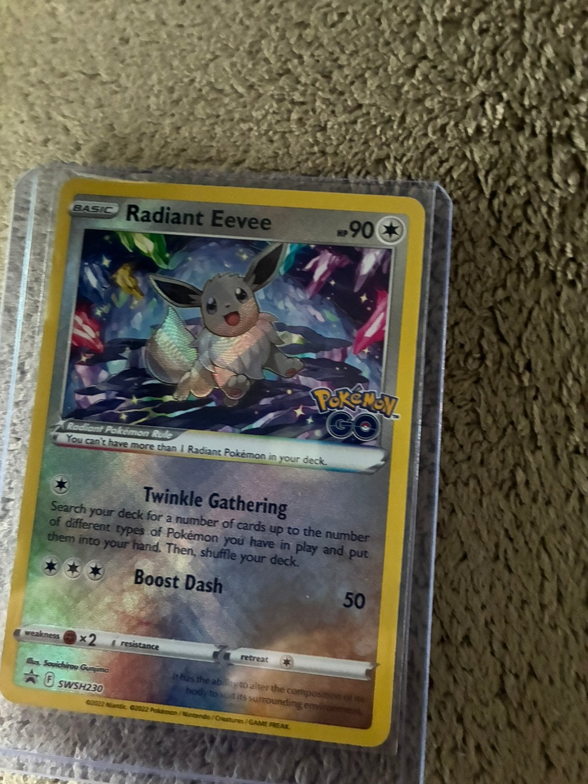 Radiant eevee promo, Ophalen of Verzenden, Zo goed als nieuw
