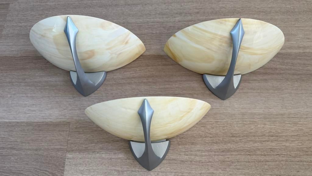 3x Art deco wandlampen met wit/geel tiffanyglas, Ophalen, Glas